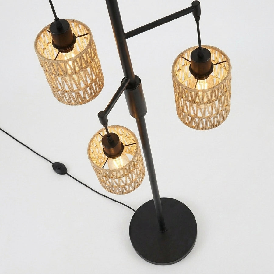 Lampadaire Trio en rotin tressé