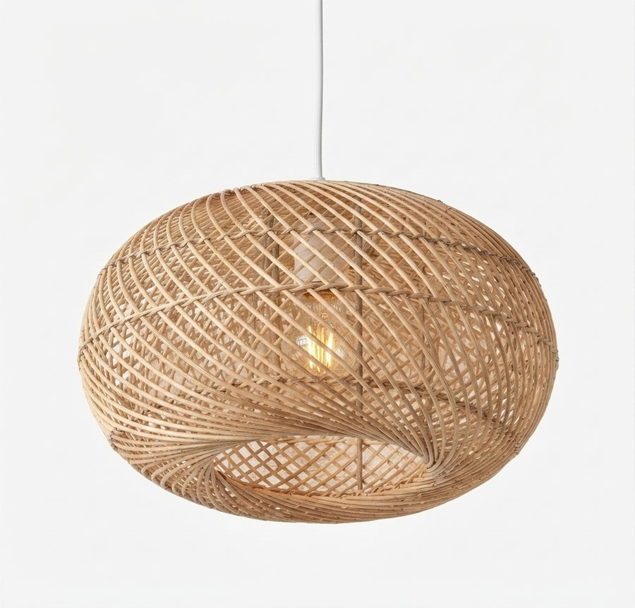 Suspension Globe en rotin tressé ajouré