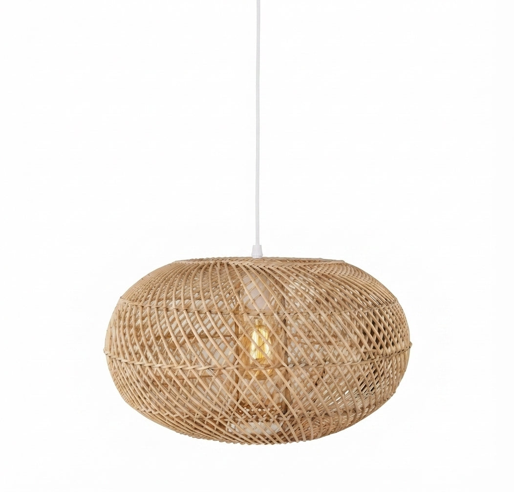 Suspension Globe en rotin tressé ajouré