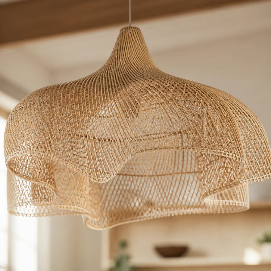 Suspension Dentelle en rotin tressé