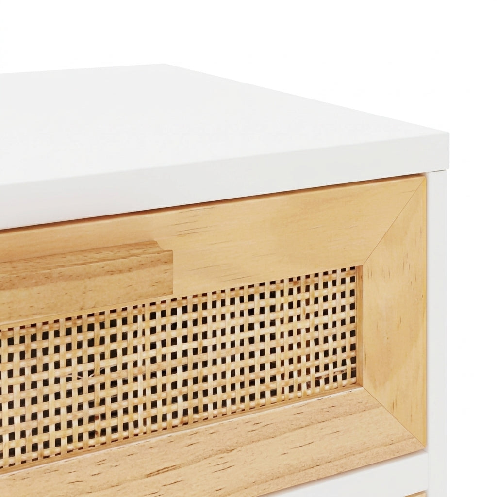 Table de chevet blanche en pin massif et rotin naturel