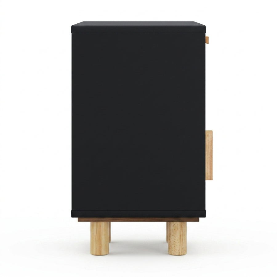 Table de chevet noire en pin massif et rotin naturel